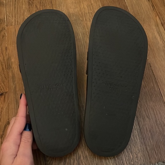 Authentic Givenchy Logo Slide Sandal - Size 6US / 36EU - Picture 5 of 7